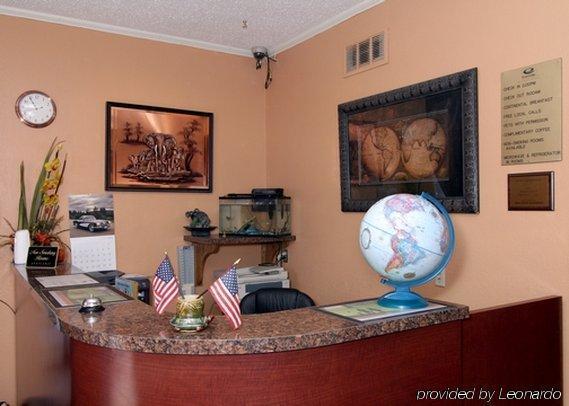 Lodge Econo Hwy 54 - Hwy 287 *